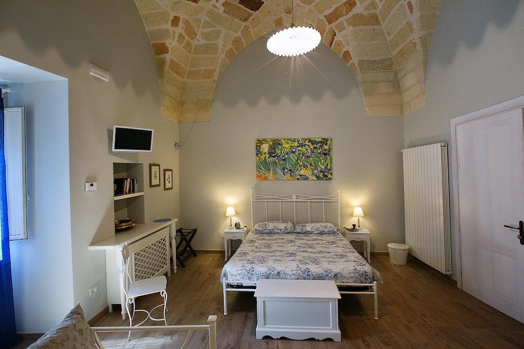 La Casa Di Alessio Bed & Breakfast Lecce Rom bilde